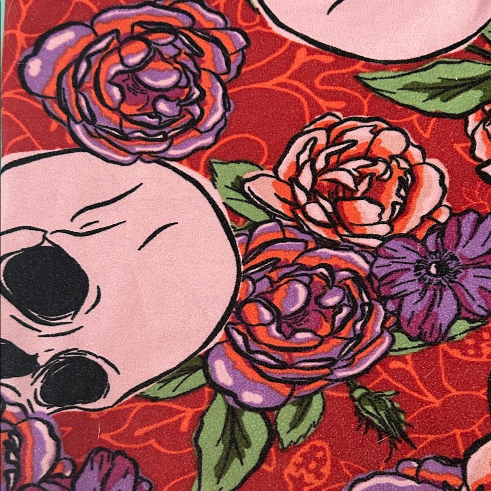 LuLaRoe Skull Floral Leggings - Picture 2 of 4